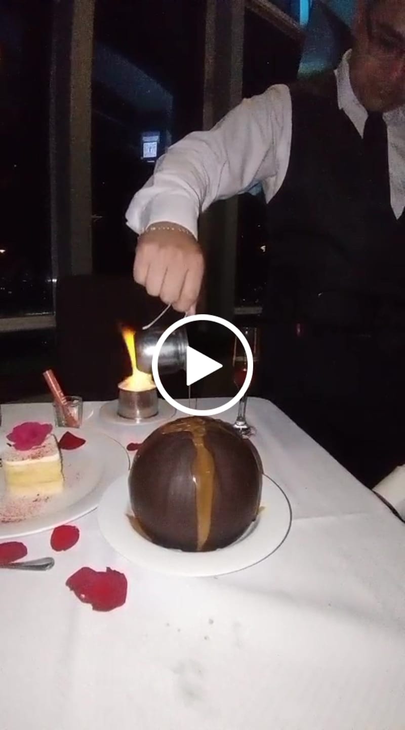 Customer video review of Mejorar postre por Esfera de Chocolate