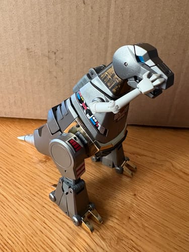 Customer photo review of MIKE MK06S MK-06S T-Rex Dinosaur Metallic Version (KO NA NewAge H44 H-44 Ymir Grimlock) 13.5 cm / 5.3"