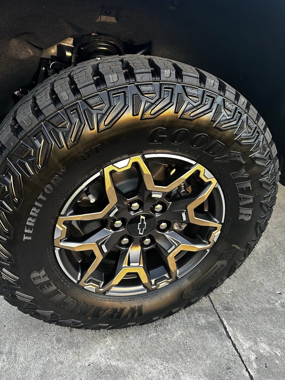 Customer photo review of BLACKLINE® BLACKOUT TRIM & TIRE DRESSING