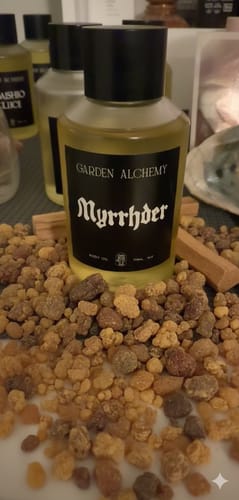 Customer photo review of MYRRHDER body oil