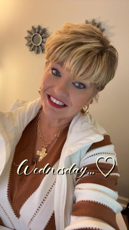 Customer photo review of The Eternal Hammered Necklace