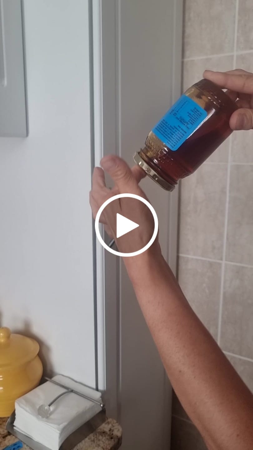 Customer video review of Blue Gum Honey