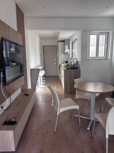 Customer photo review of Στρογγυλό Τραπέζι Κουζίνας Τραπεζαρίας Αδιάβροχο 80 εκ Διάμετρος Δρύς και Λευκό KD-T082Y02