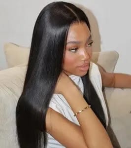 Customer photo review of More Face 13x6 HD Straight Lace Frontal Wigs Pre Bleached Knots Human Hair Wigs With Elastic Drawstring