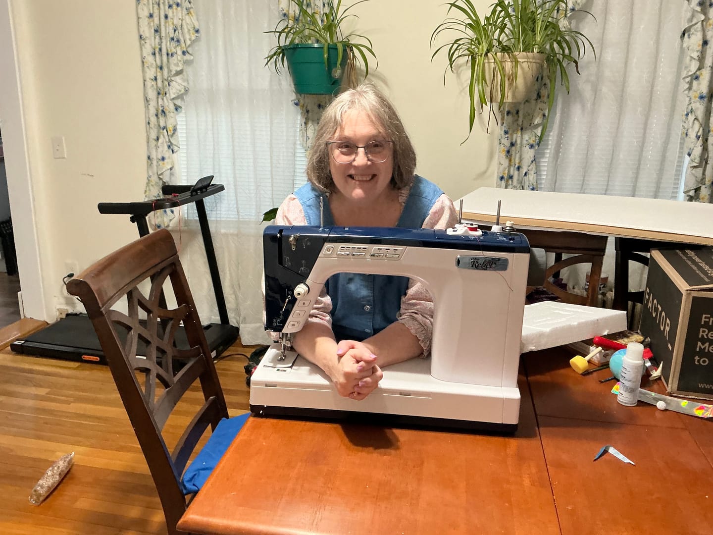 Customer photo review of Q'nique 13 Little Rebel Sewing Machine
