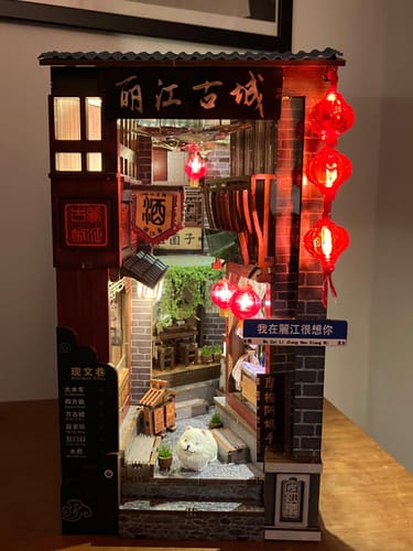 Customer photo review of Lijiang Ancient Town Book Nook Kit