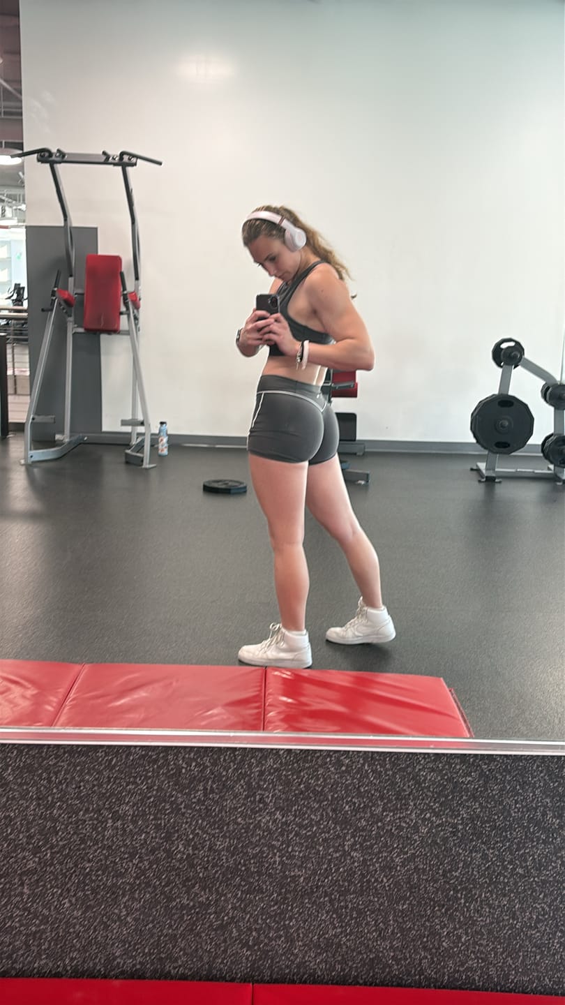 Customer photo review of W161 - Elevate outline Shorts 5" New Colors