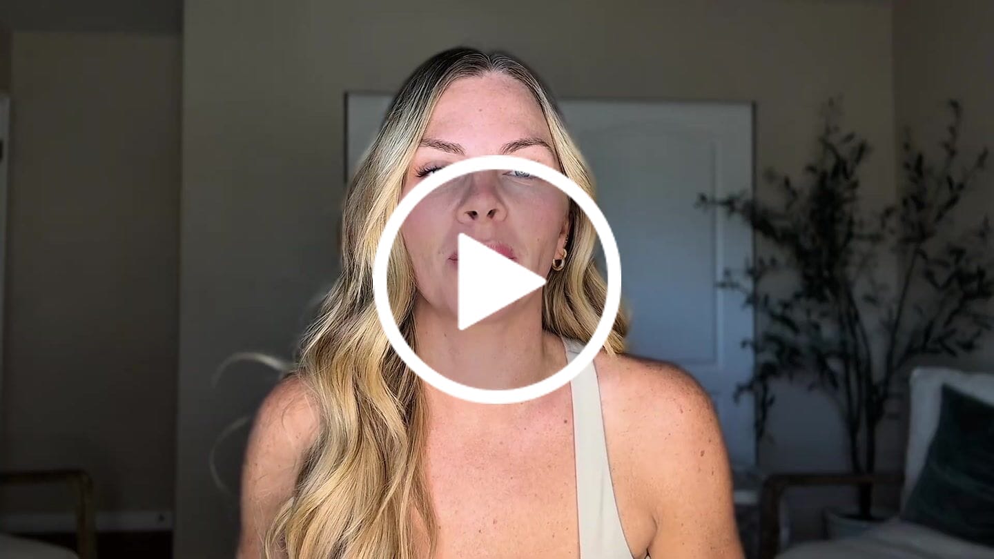Customer video review of LED Light Therapy Face Mask –Classic Series