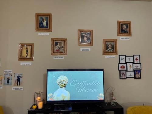 Customer photo review of Kids Murder Mystery Game Kit - Mystery At The Museum