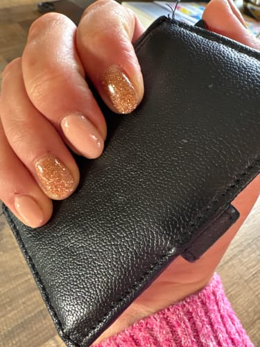 Whitney V. review of Glowdip Alles-in-één Manicure Set image 1 out of 1