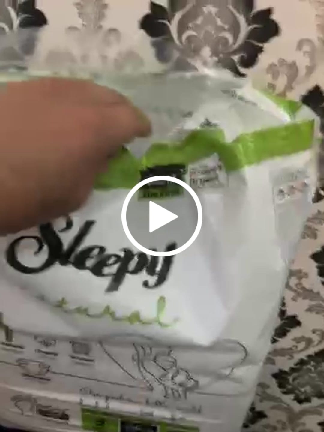 Customer video review of Sleepy Natural Diapers