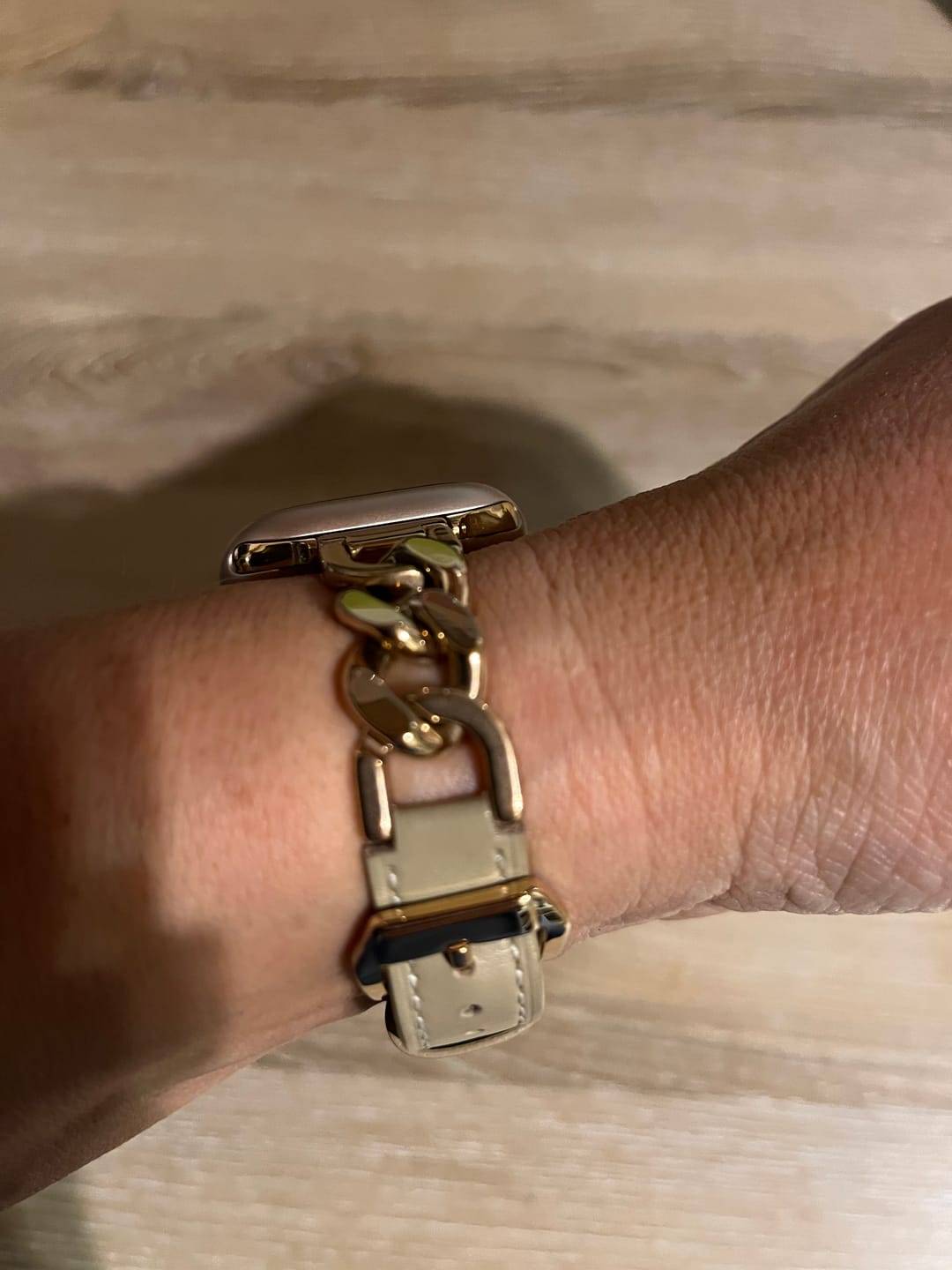 Customer photo review of Apple Watch Lederarmband "Jade"