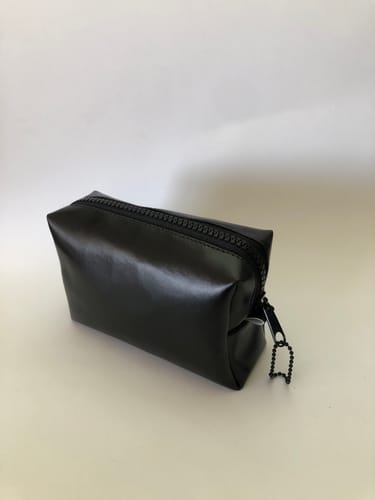 Celia R. review of CEDRO 0.8MM COM FUNDO DE MALHA COR PRETO image 1 out of 1