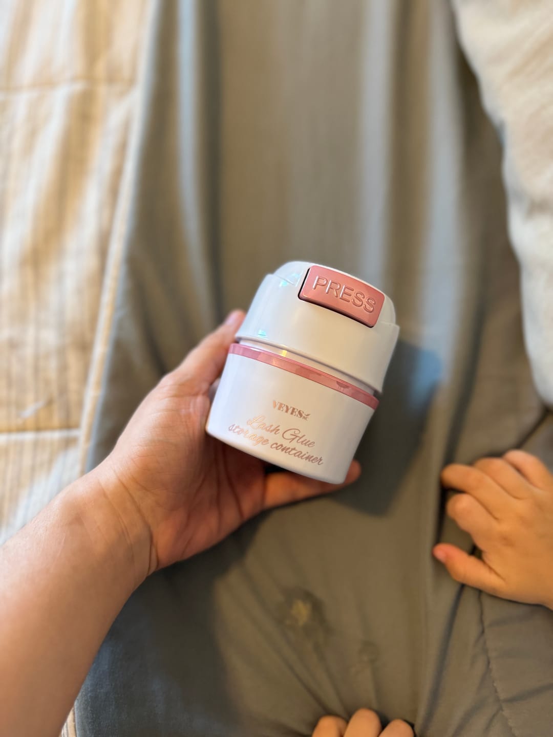 Customer photo review of Eyelash Glue Storage Tank