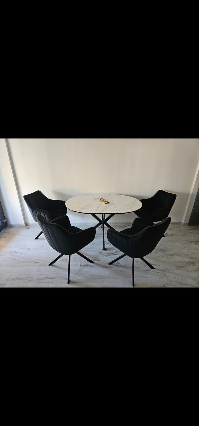 Customer photo review of Scaun AZALIA, negru, stofa catifelata/metal, 61x44x86 cm