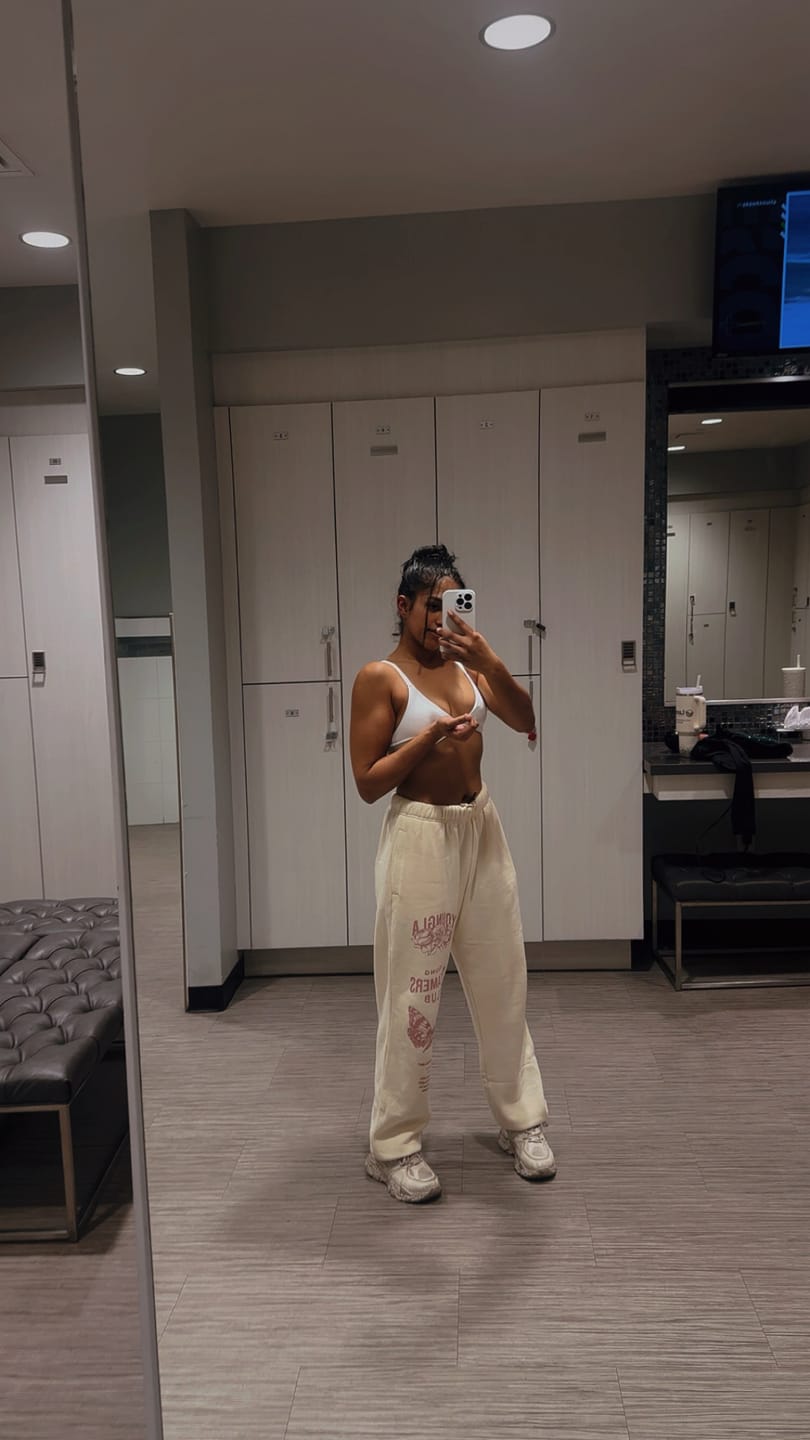 Customer photo review of W211 Dreamers Joggers