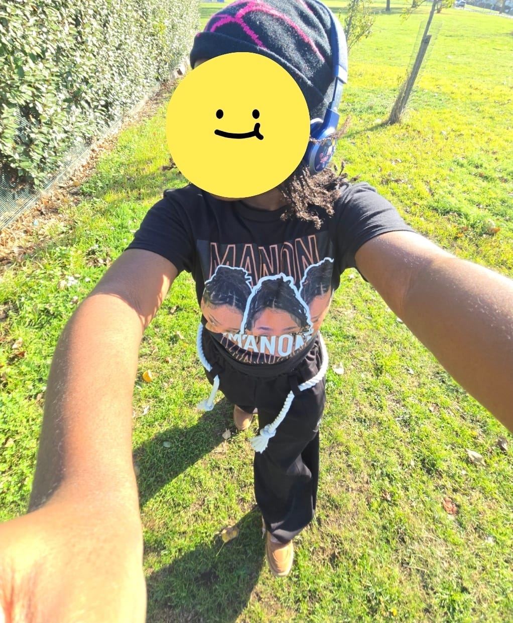 Customer photo review of Aelfric Eden Super Baggy Barrel Sweatpants