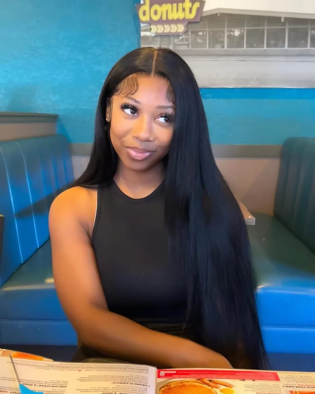 Customer photo review of More Face 13x6 HD Straight Lace Frontal Wigs Pre Bleached Knots Human Hair Wigs With Elastic Drawstring