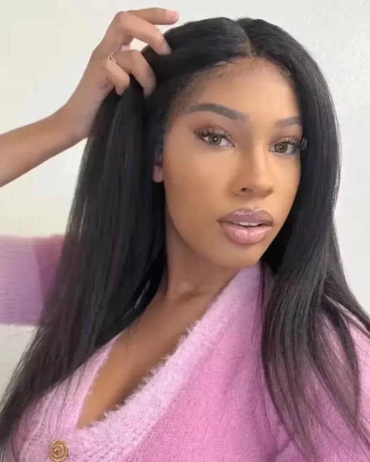 Customer photo review of More Face 13x6 HD Straight Lace Frontal Wigs Pre Bleached Knots Human Hair Wigs With Elastic Drawstring