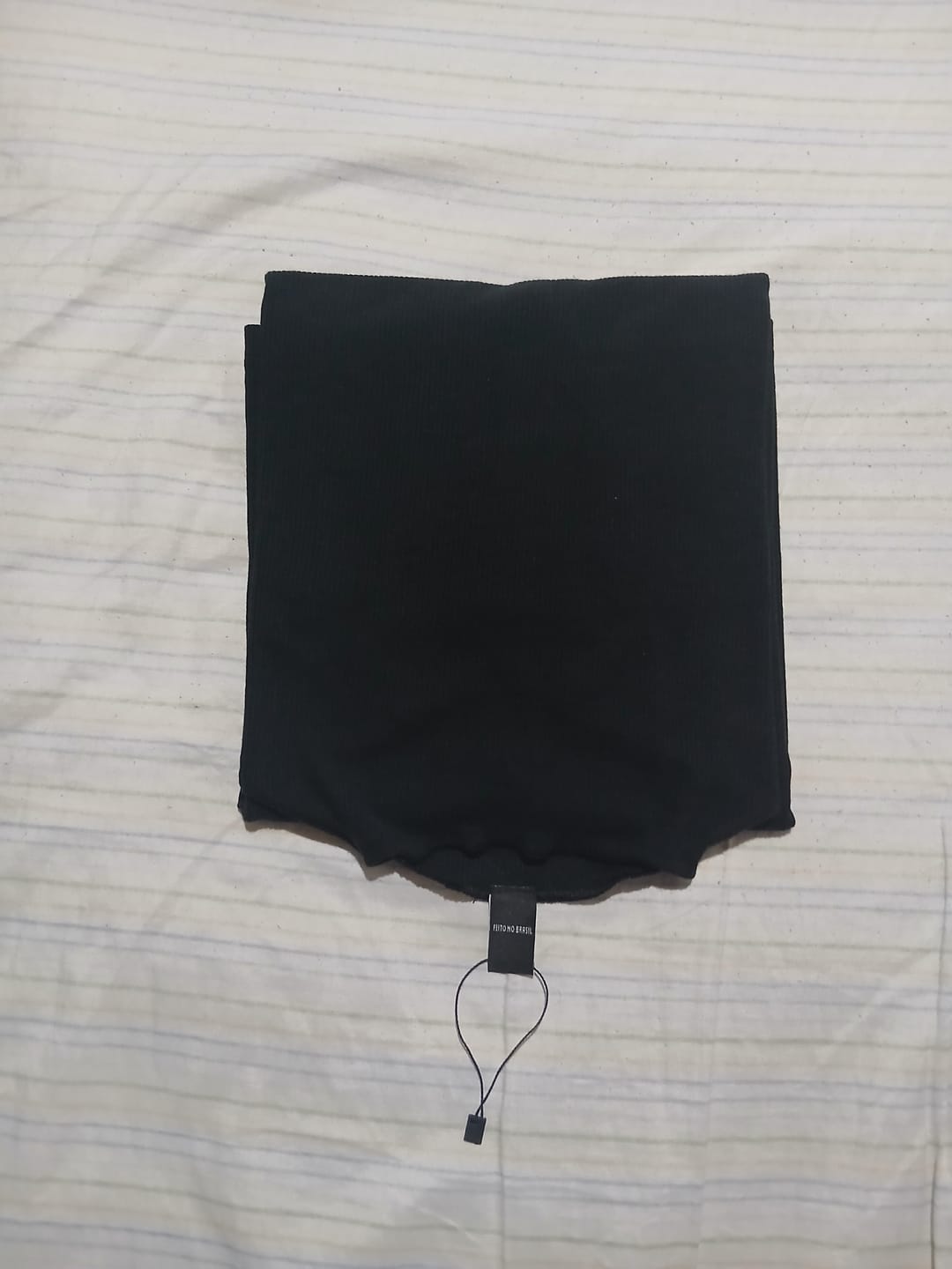 Customer photo review of Camiseta Slim Gola Média Preta