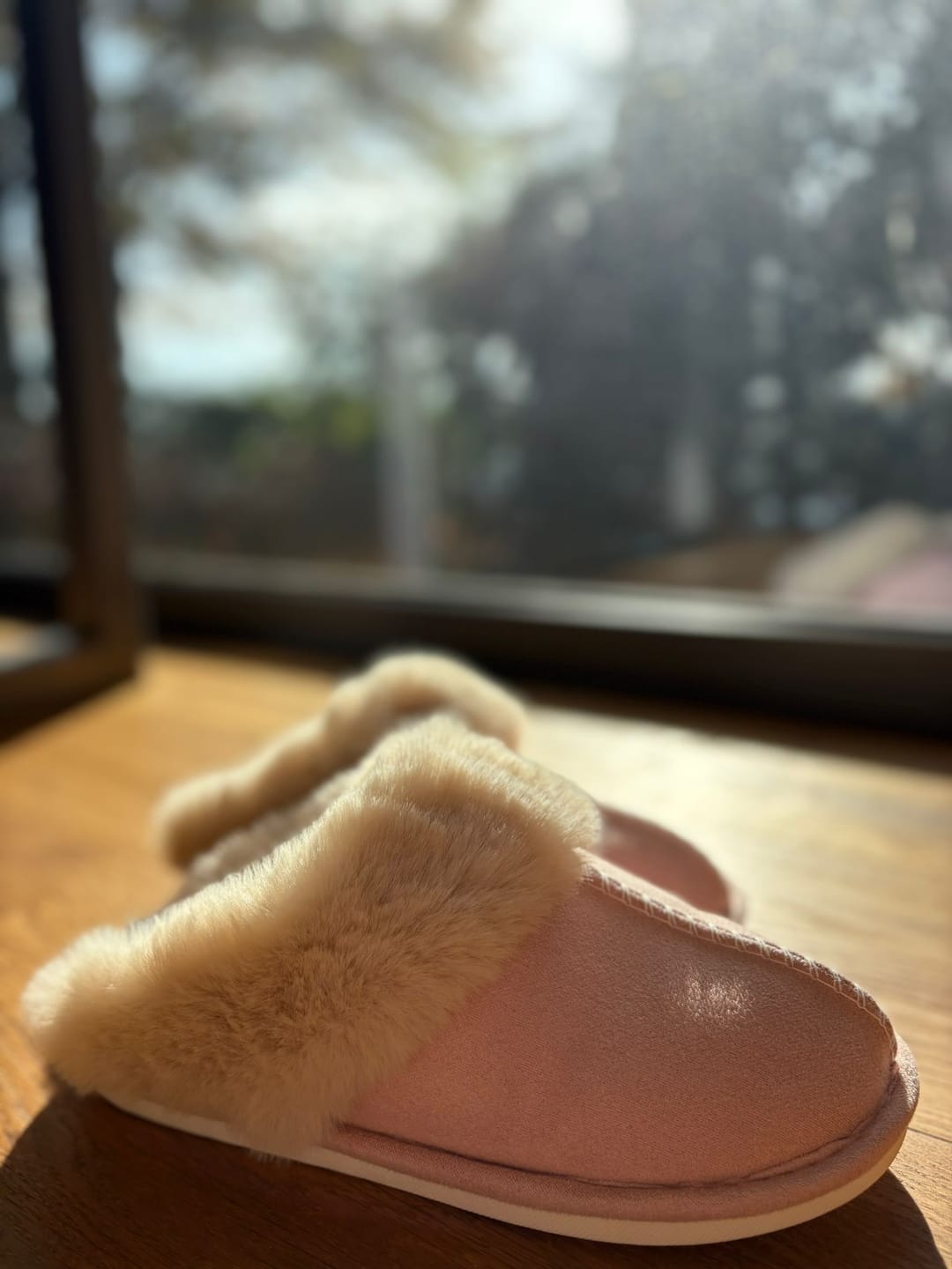 Customer photo review of Nordic Comfy Slippers