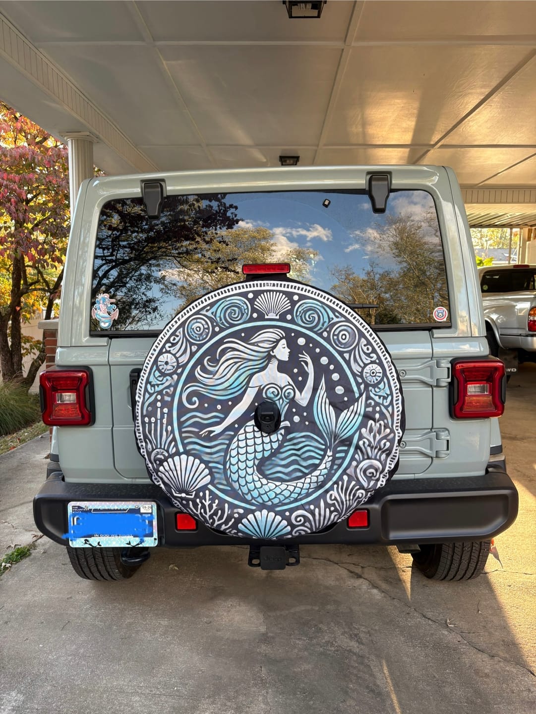 Customer photo review of Mermaid Spare Tire Cover, Ocean Coral Sea Shells Backup Camera Hole Back Rear Wheel Accessories Custom Unique Design Trailer Camper RV Car
