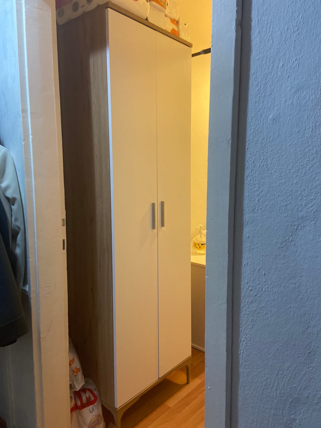 Customer photo review of Rani JE102 Çok Amaçlı Dolap 2 Kapaklı 7 Raflı Banyo Kiler Mutfak Dolabı Sepet Ceviz - Beyaz