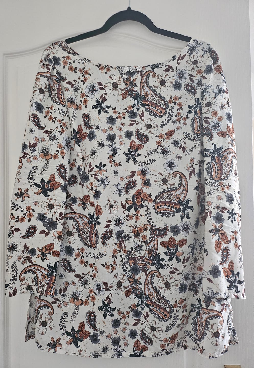 Customer photo review of Flowers and Paisleys Viscose Lawn Fabric