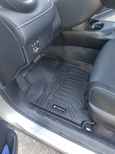 Customer photo review of Pisos Calce Perfecto Toyota RAV4 RAV 4 años 2014 al 2018