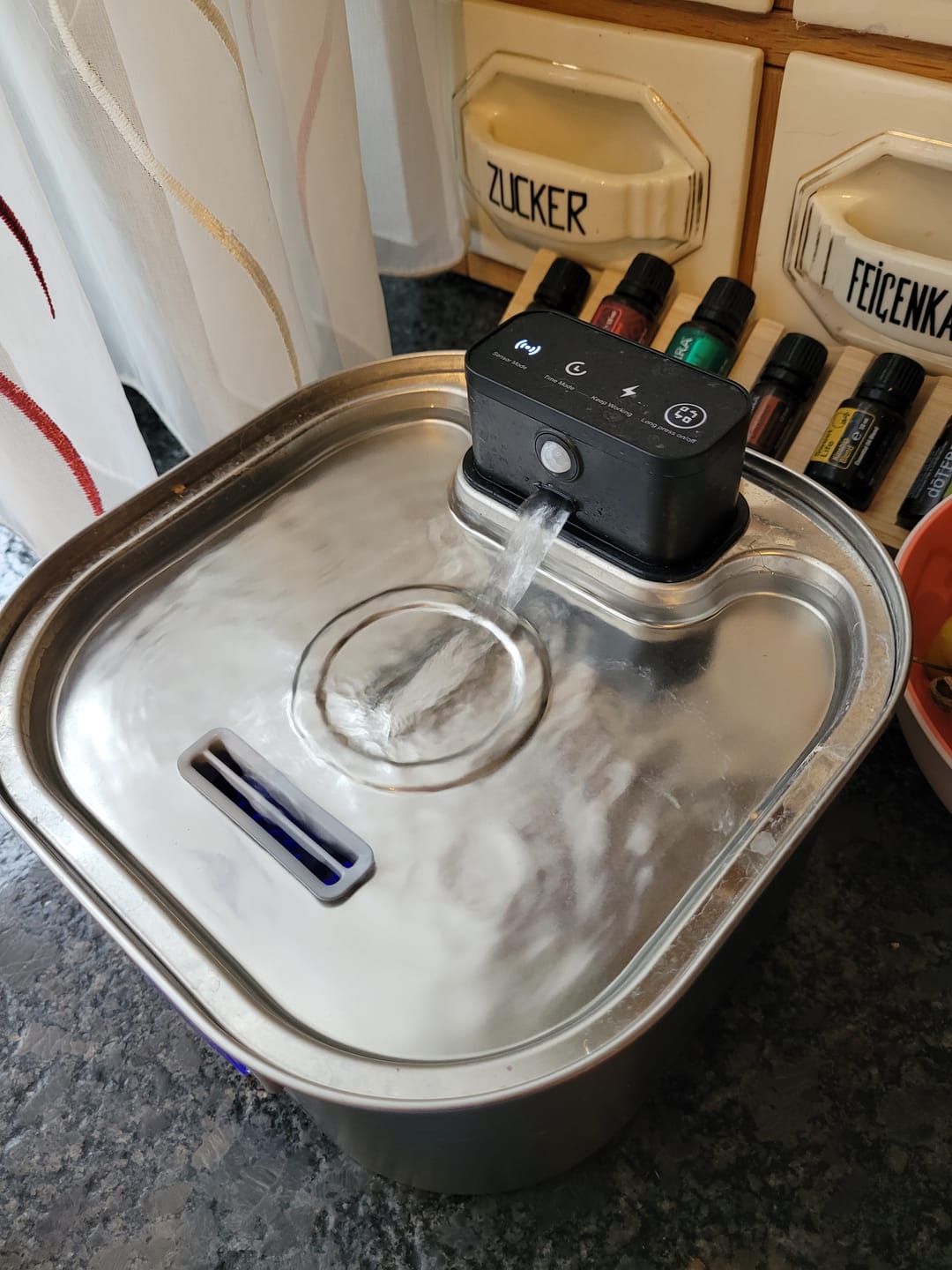 Customer photo review of PfotenBrunnen™ - Der automatische Katzenwasserspender