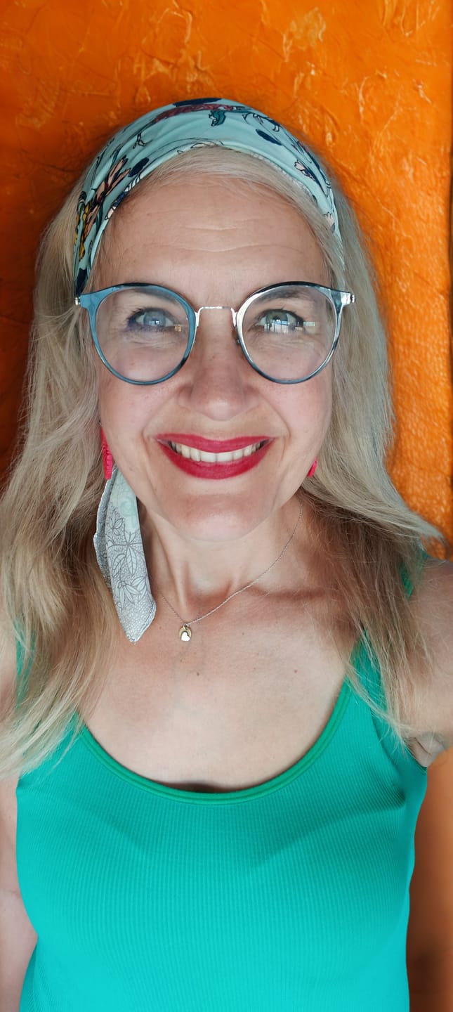 Customer photo review of Buy a Noche Y Dia Vitamin C Serum, Get a Free Vitamin C Cleanser
