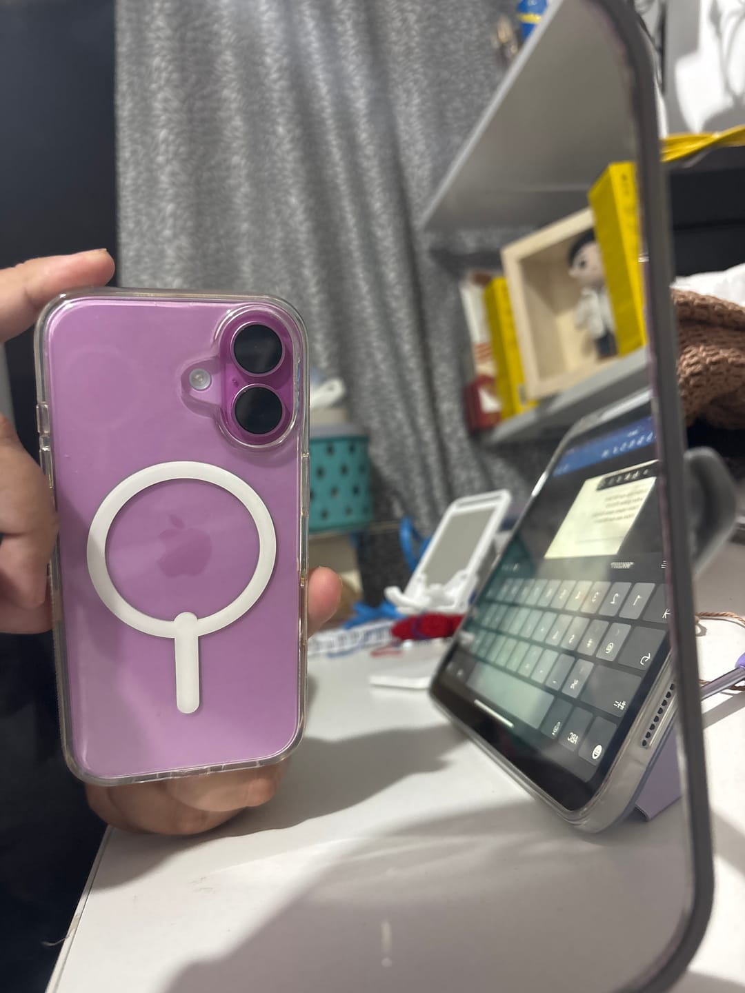Customer photo review of Case ZAGG Crystal Palace Snap para iPhone 16 compatible con Magsafe - Transparente