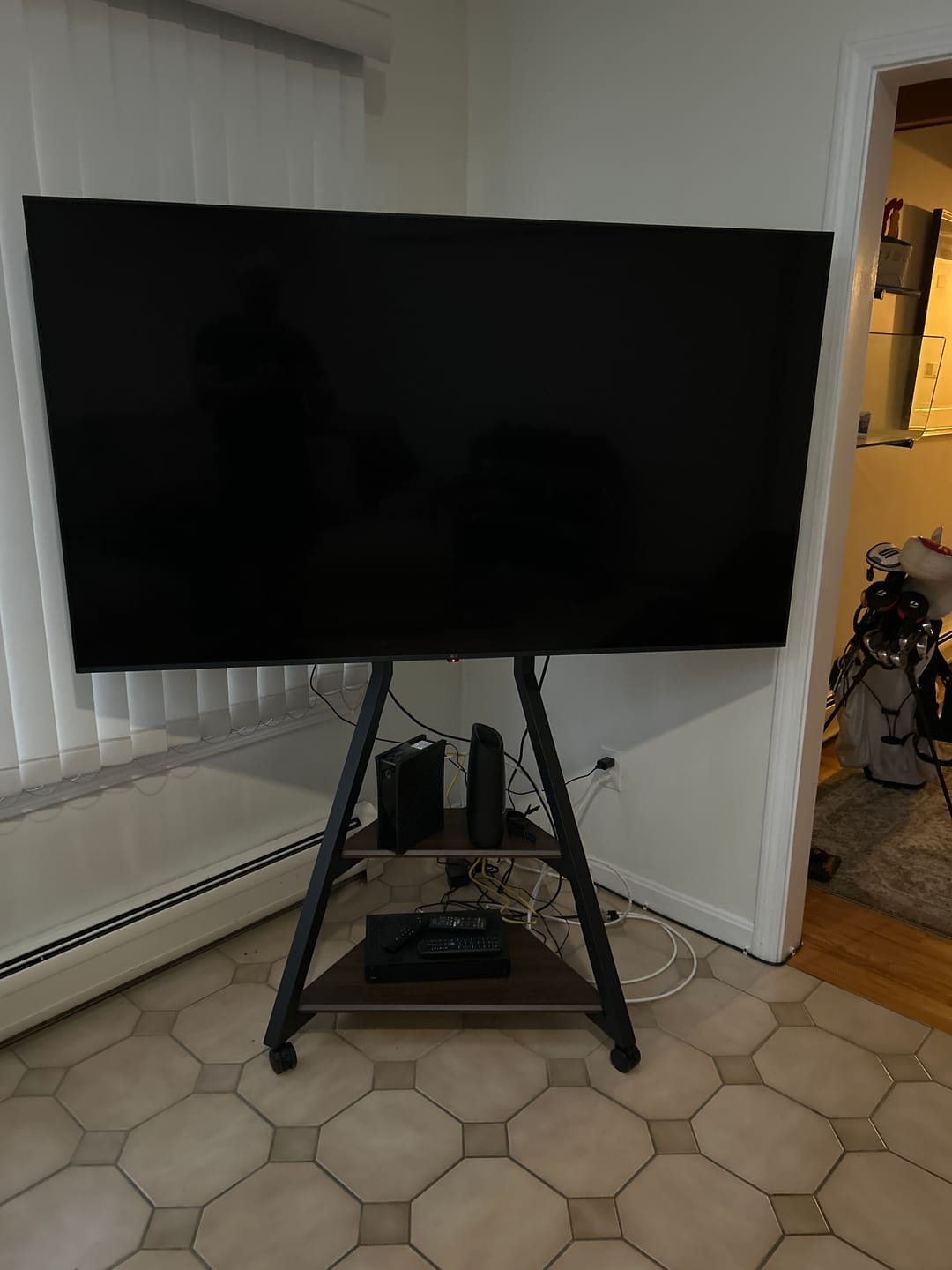 Customer photo review of Eiffel FT65 TV Stand