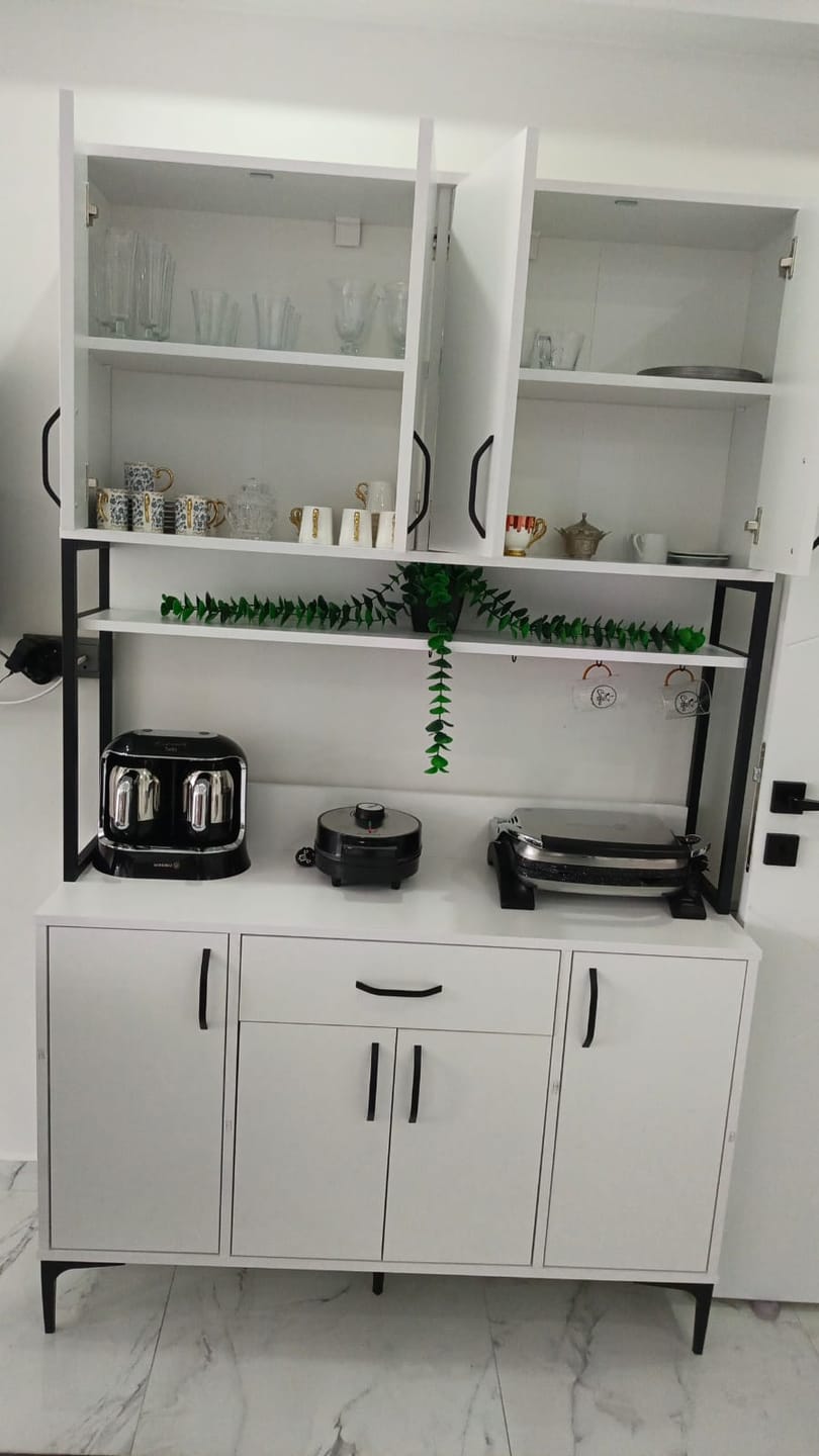 Customer photo review of Rani JE127 Çok Amaçlı Dolap 8 Kapaklı 1 Çekmeceli Kiler Mutfak Dolabı Beyaz