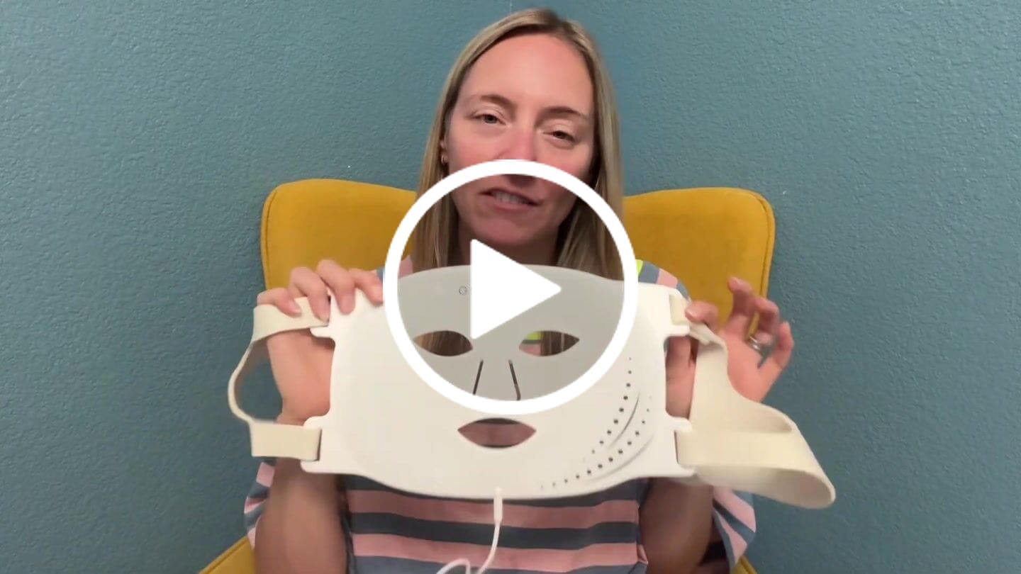 Customer video review of LED Light Therapy Face Mask –Classic Series
