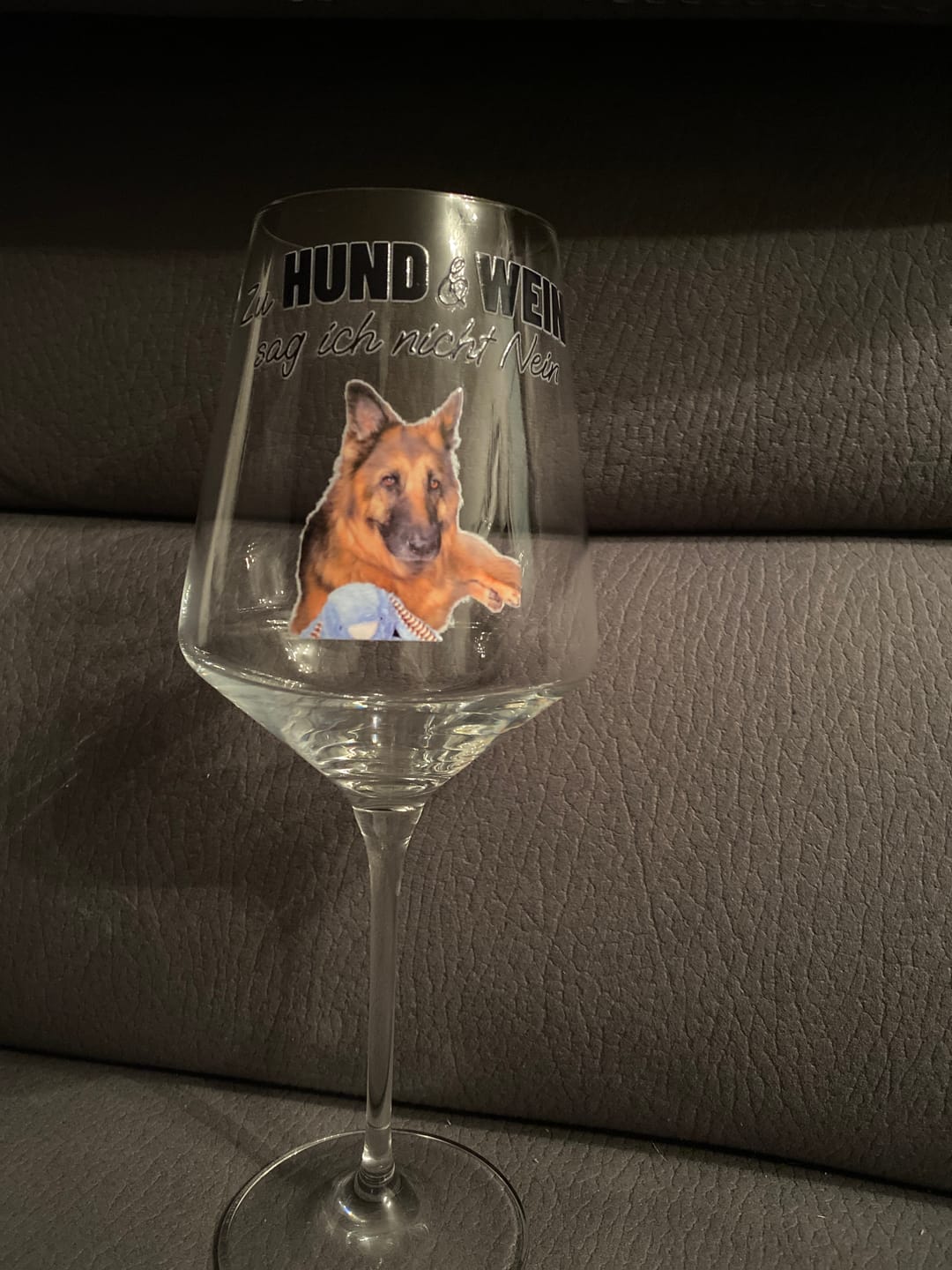 Customer photo review of Zu Hund und Wein sag ich nicht nein - Individuelles Weinglas