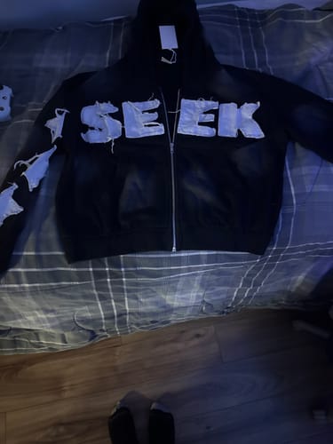 Customer photo review of SEEK ZIPUP