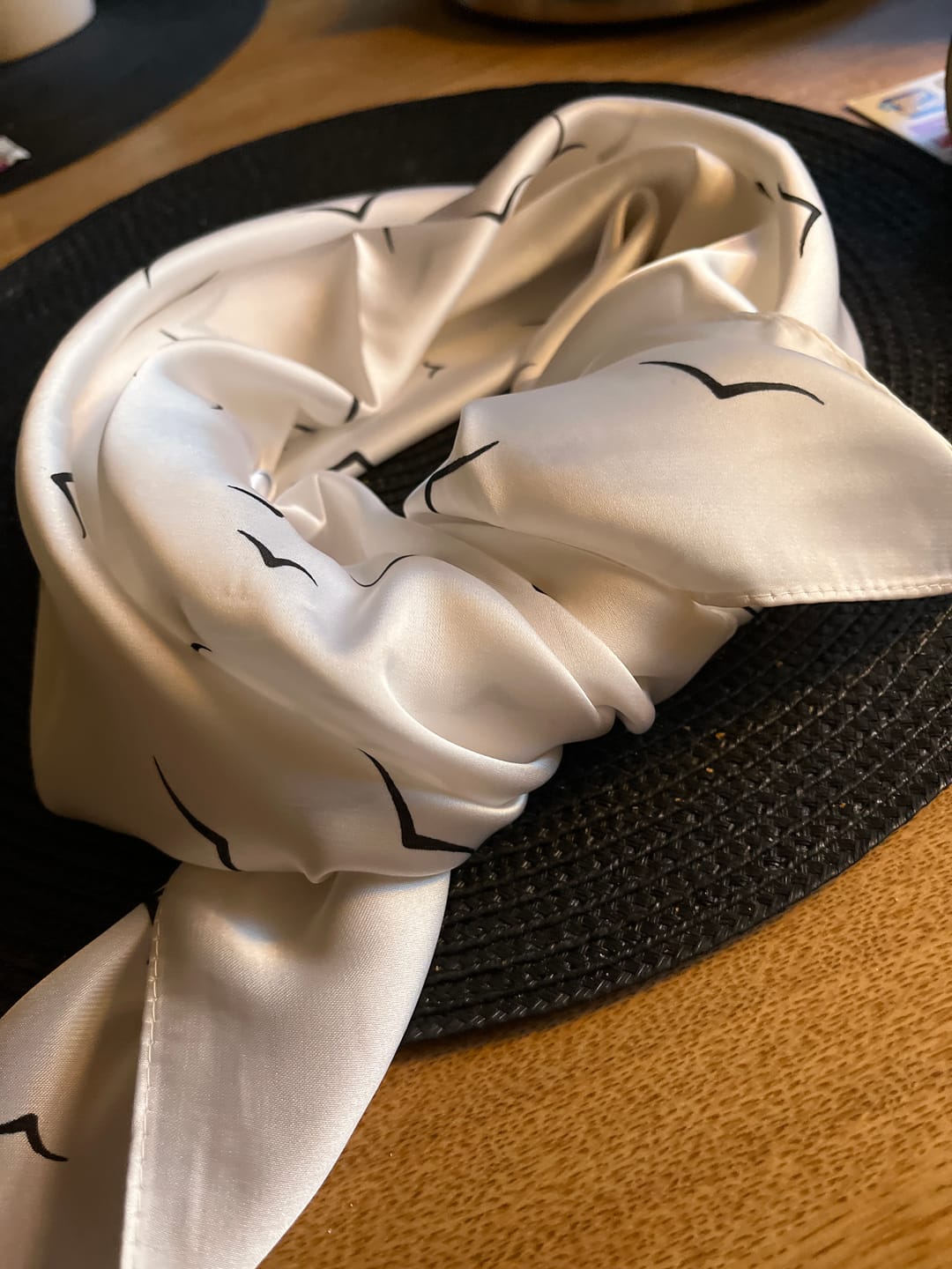 Customer photo review of Aliya Foulard (100% Seta - 68cm)