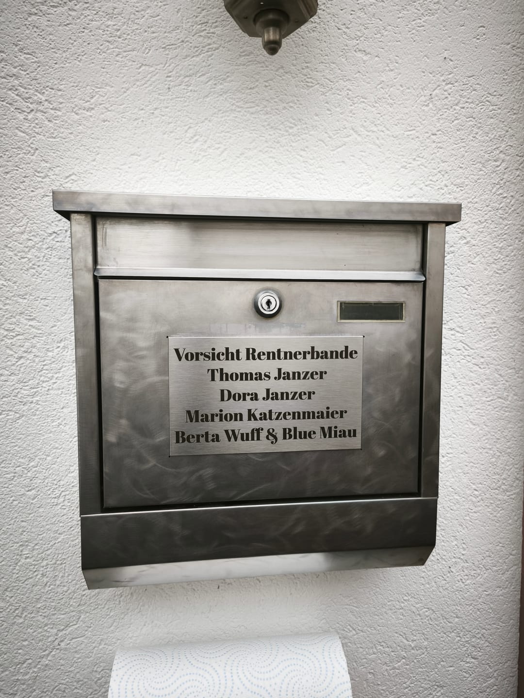 Customer photo review of V2A Edelstahlschild in verschiedenen Größen, individuell personalisierbar.