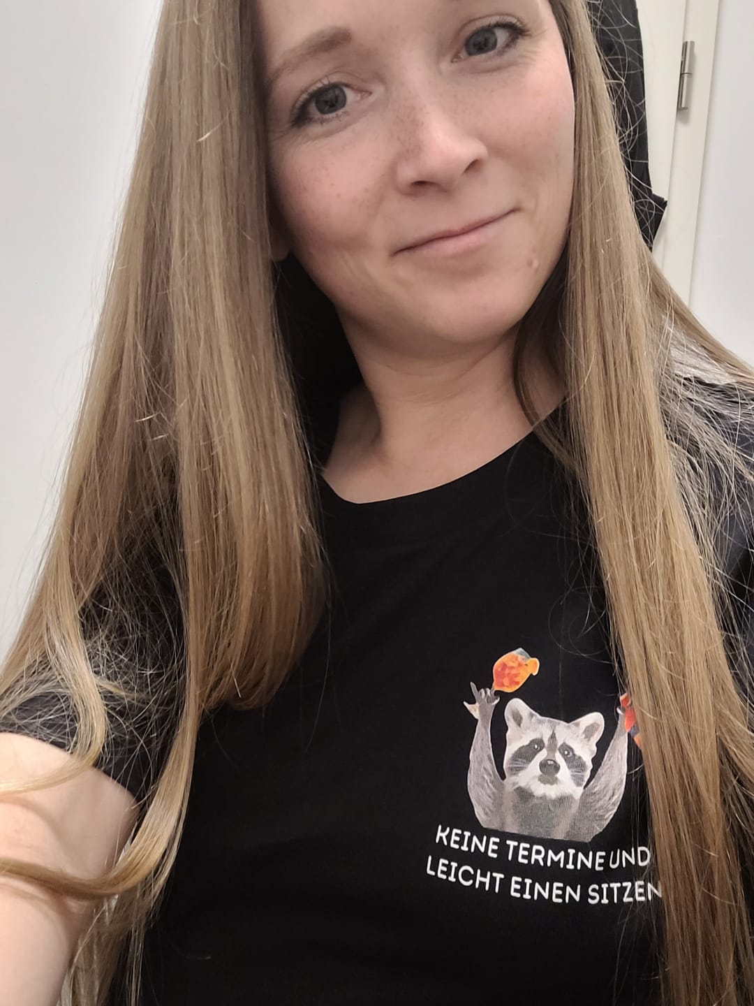 Customer photo review of PEDRO KEINE TERMINE - Premium Unisex T-Shirt