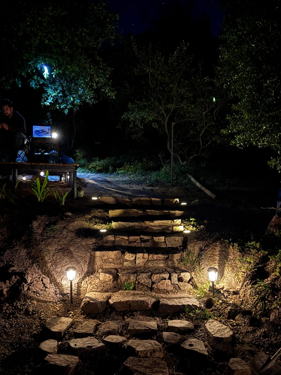 Customer photo review of Set de 4 Estacas Acero Inoxidable Solar - Luz Cálida o Fría / IP65