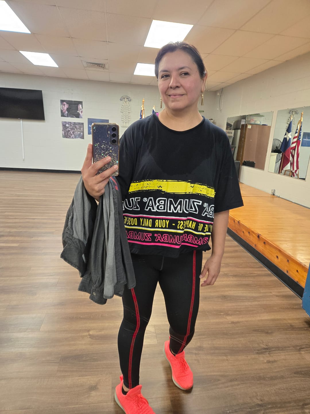 Customer photo review of Sizzlin' Oversized Boxy Crop Top