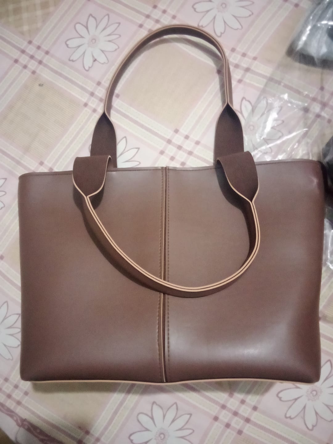 Customer photo review of Portland Tote Expresso