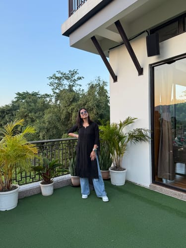 Customer photo review of Aayat Black Rayon Kurta Pant set