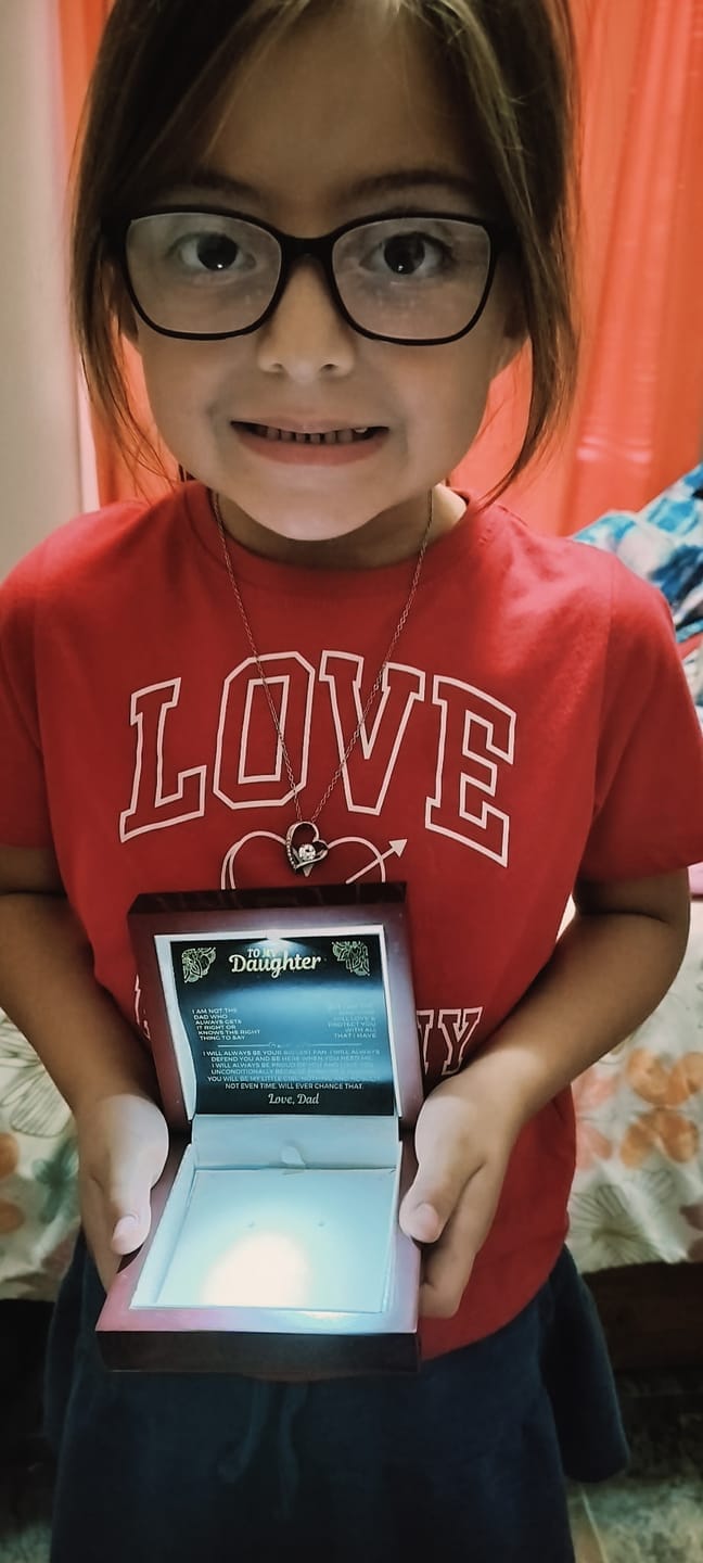 Customer photo review of To My Daughter - Love Dad - Beautiful Gift Set - SS559