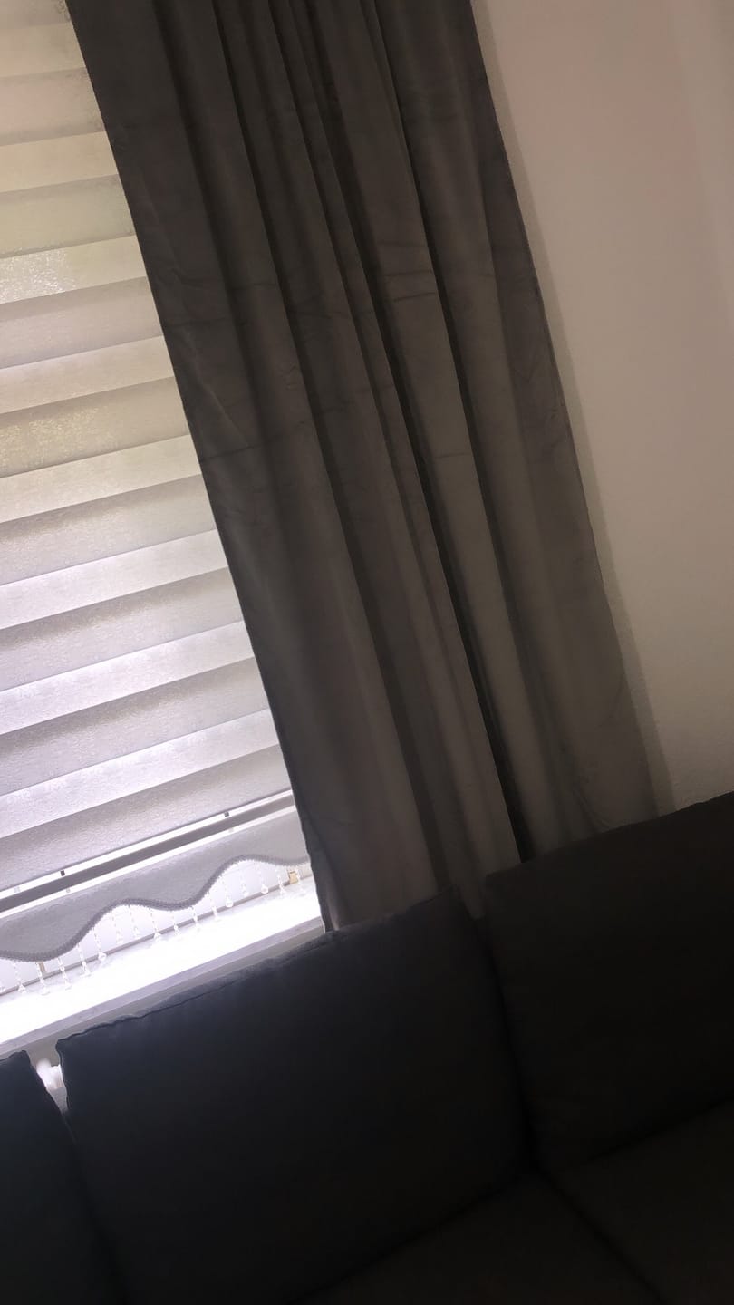 Customer photo review of Samt Verdunkelungsvorhang nach Maß · Verona