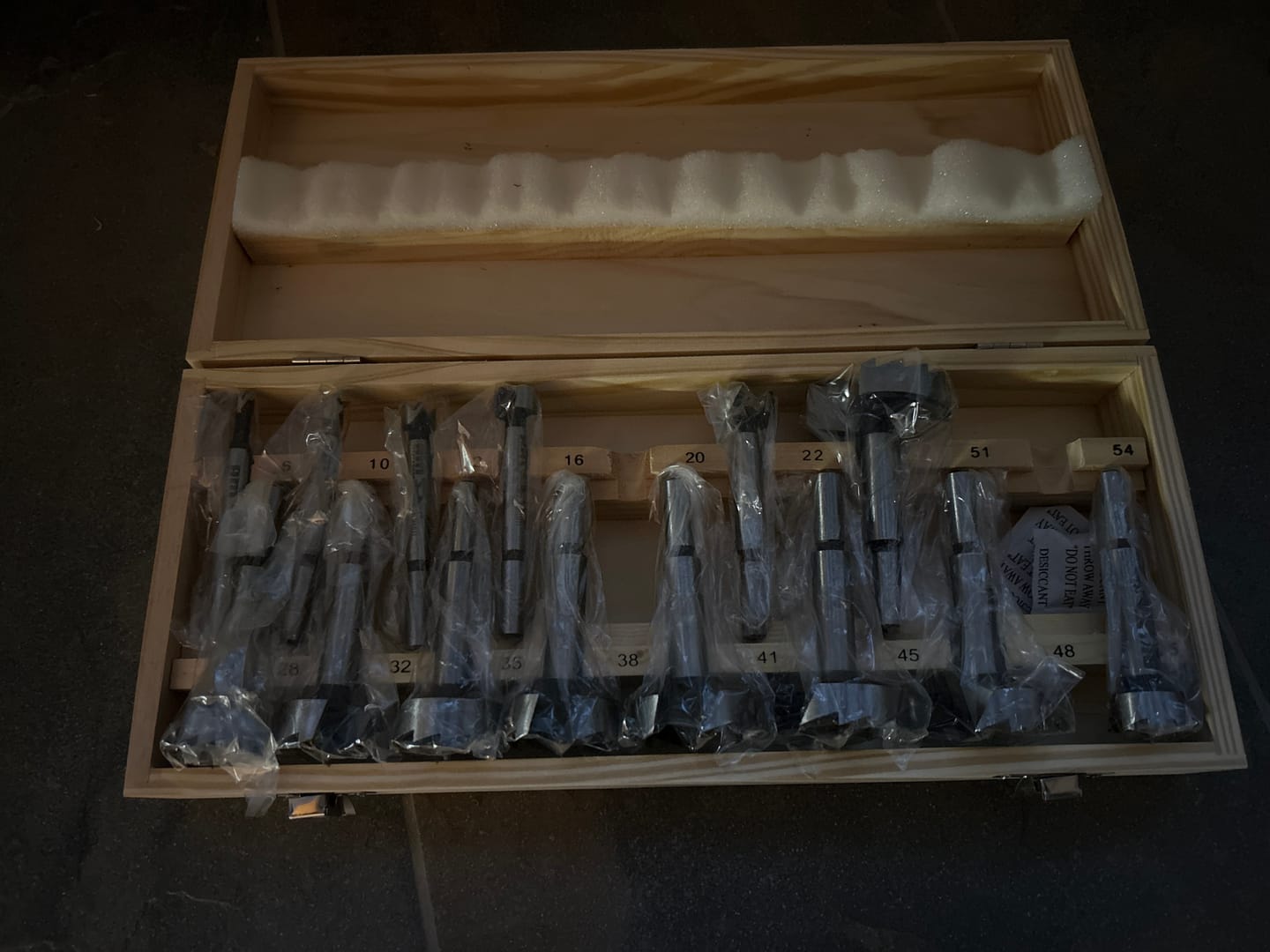 Customer photo review of Forstnerbohrer Set - Astlochbohrer Scharnierlochbohrer Ø 6-54 mm