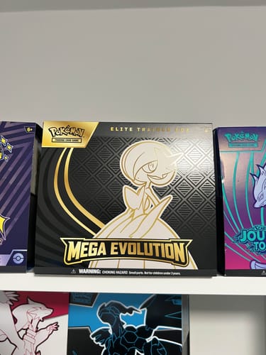 Customer photo review of Pokemon Mega Evolution Elite Trainer Box (Mega Gardevoir)