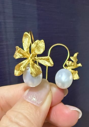 Customer photo review of Vanda Miss Joaquim Freshwater Pearl Earrings WE00503