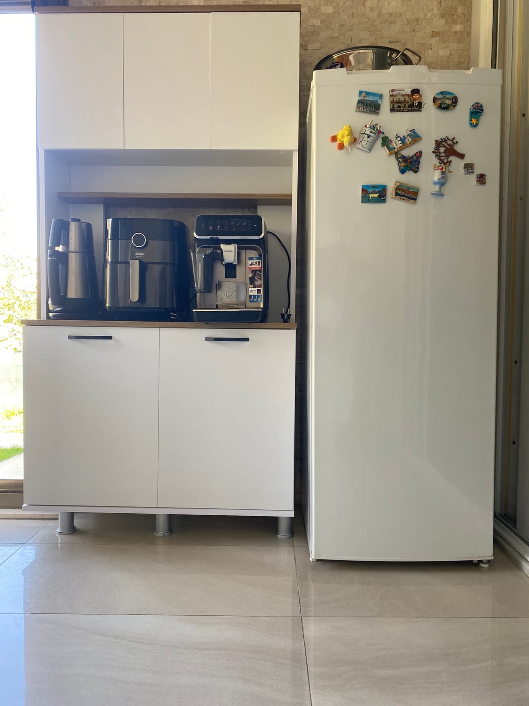 Customer photo review of Rani JE192 Çok Amaçlı Dolap 5 Kapaklı Kiler Mutfak Dolabı Beyaz - Sepet Ceviz